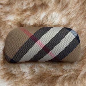 burberry glasses case